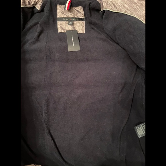 Tommy Hilfiger Fleece Lined Hooded Puffer Jacket🖤 - Picture 7 of 10